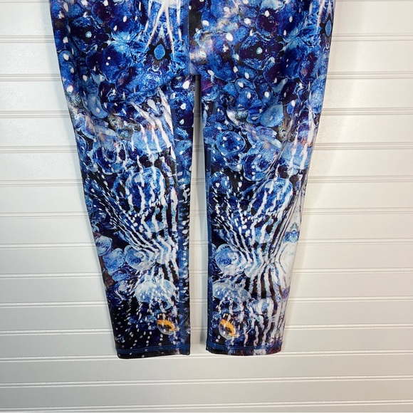Mika Yoga Wear Women’s Medium/Large High Rise Stretch Legging Jellyfish Print - Picture 5 of 10